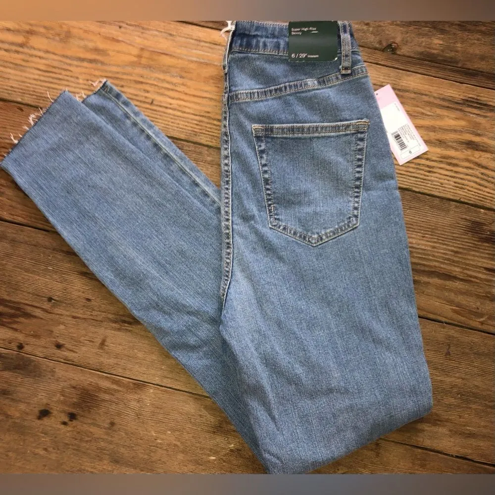 Wild fable distressed jeans with raw hem size 6 Nwt - Image 2