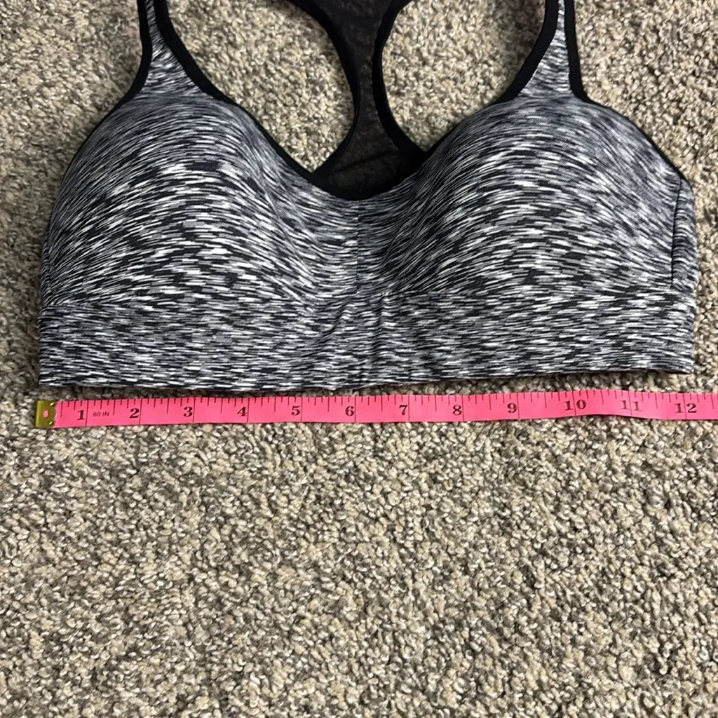 Lululemon  Speed Up Bra C/D size 6 - Image 6