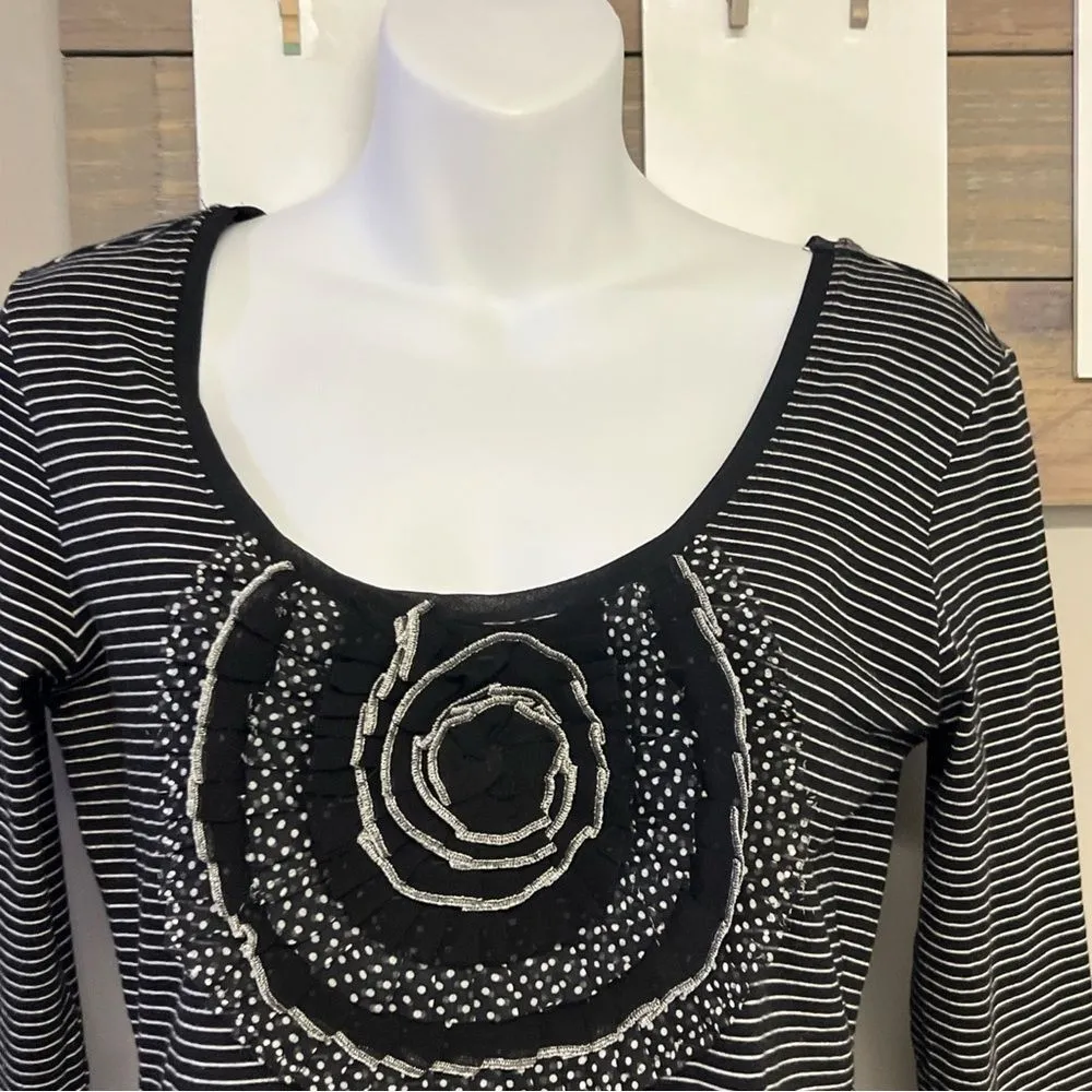 White House Black Market Black White Striped Floral Accent Women's Top Small - Image 2