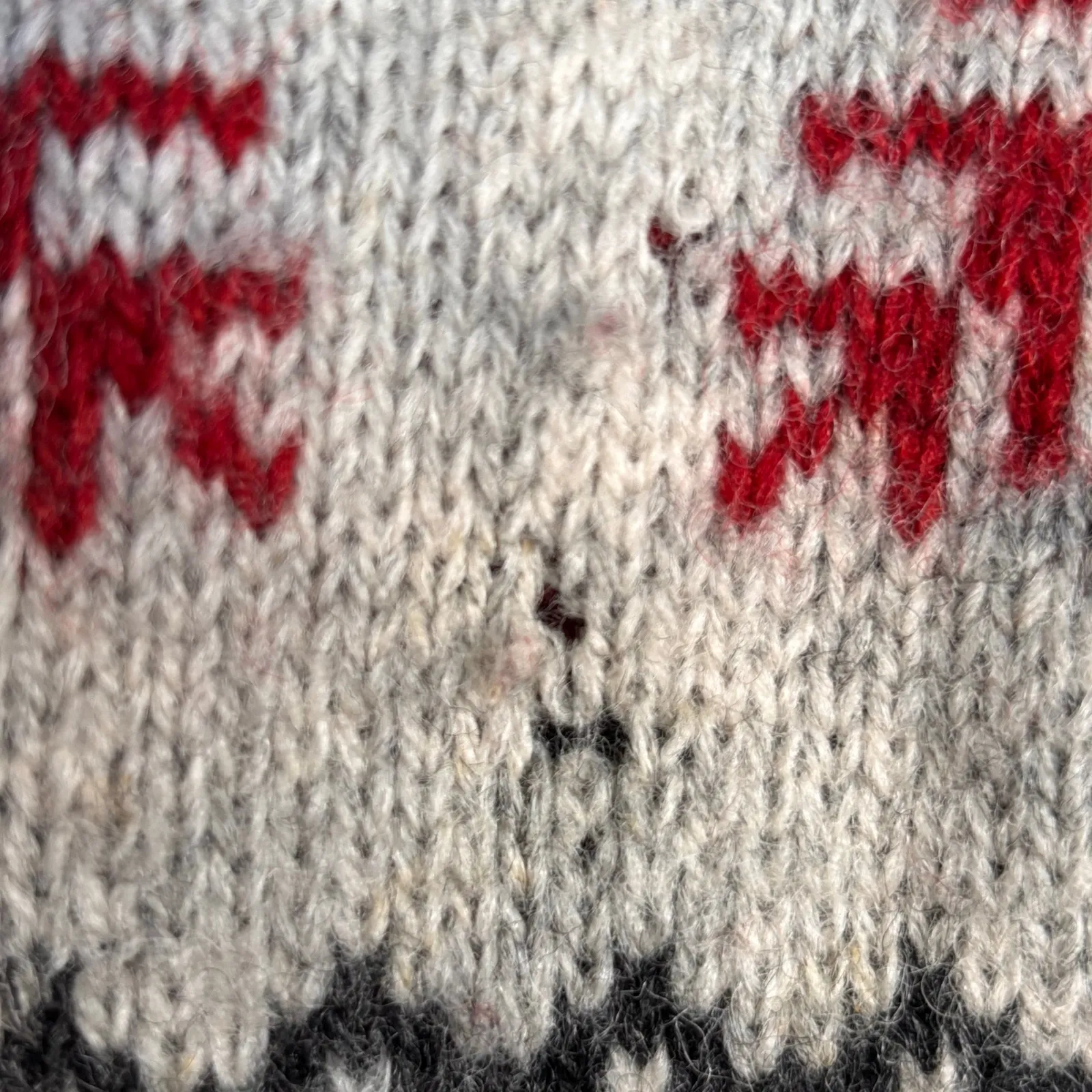 Skyr Wool Nordic Zip Sweater Gray Red Fair Isle Snowflake Knit Small Winter Ski - Image 8