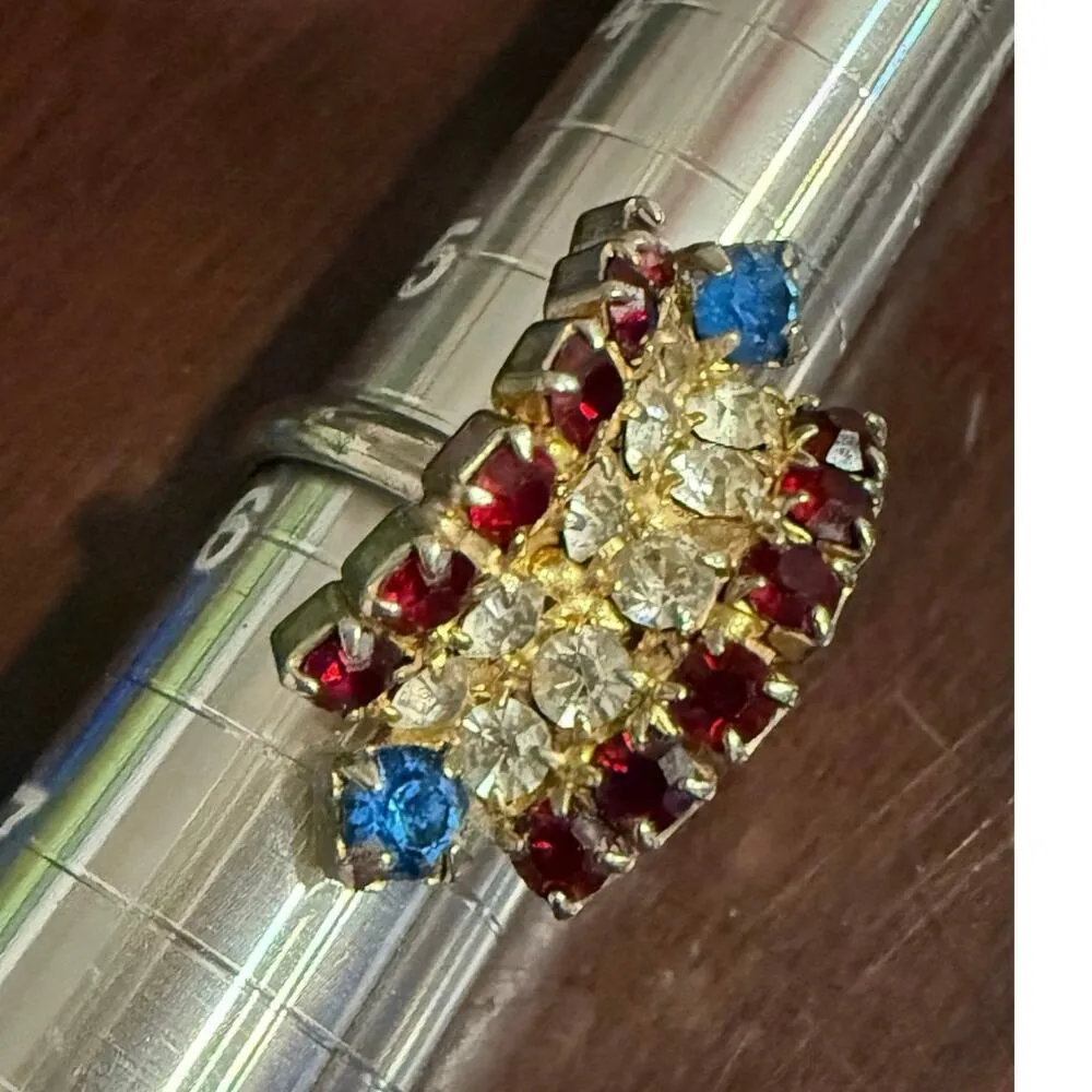 USA Jewelry Bundle: Fourth of July Vintage Fashion Ring, Earrings & Flag Pin Red - Image 8