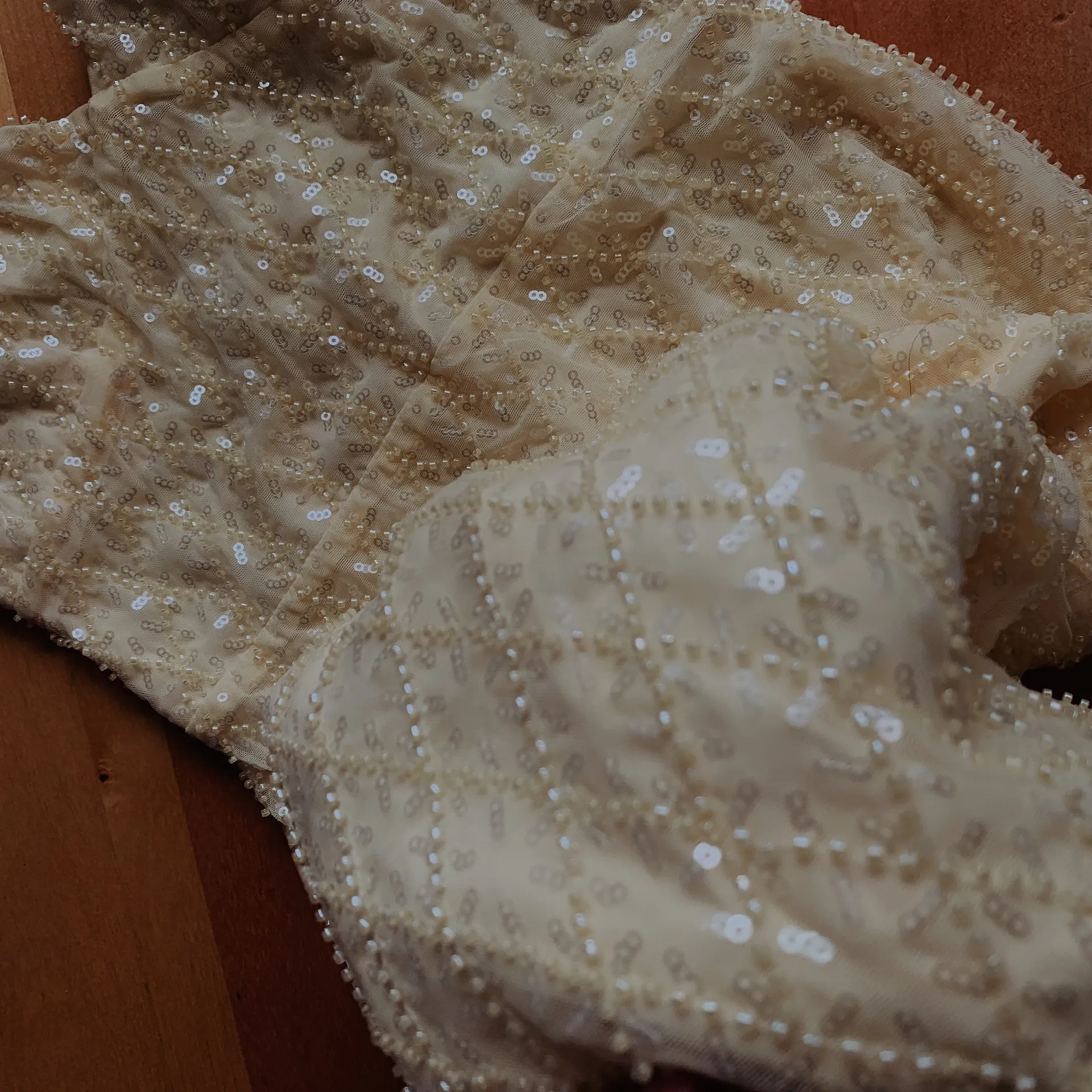 Pastel Yellow V-Neck Mermaid Sequin Bead Formal Dress - Image 13