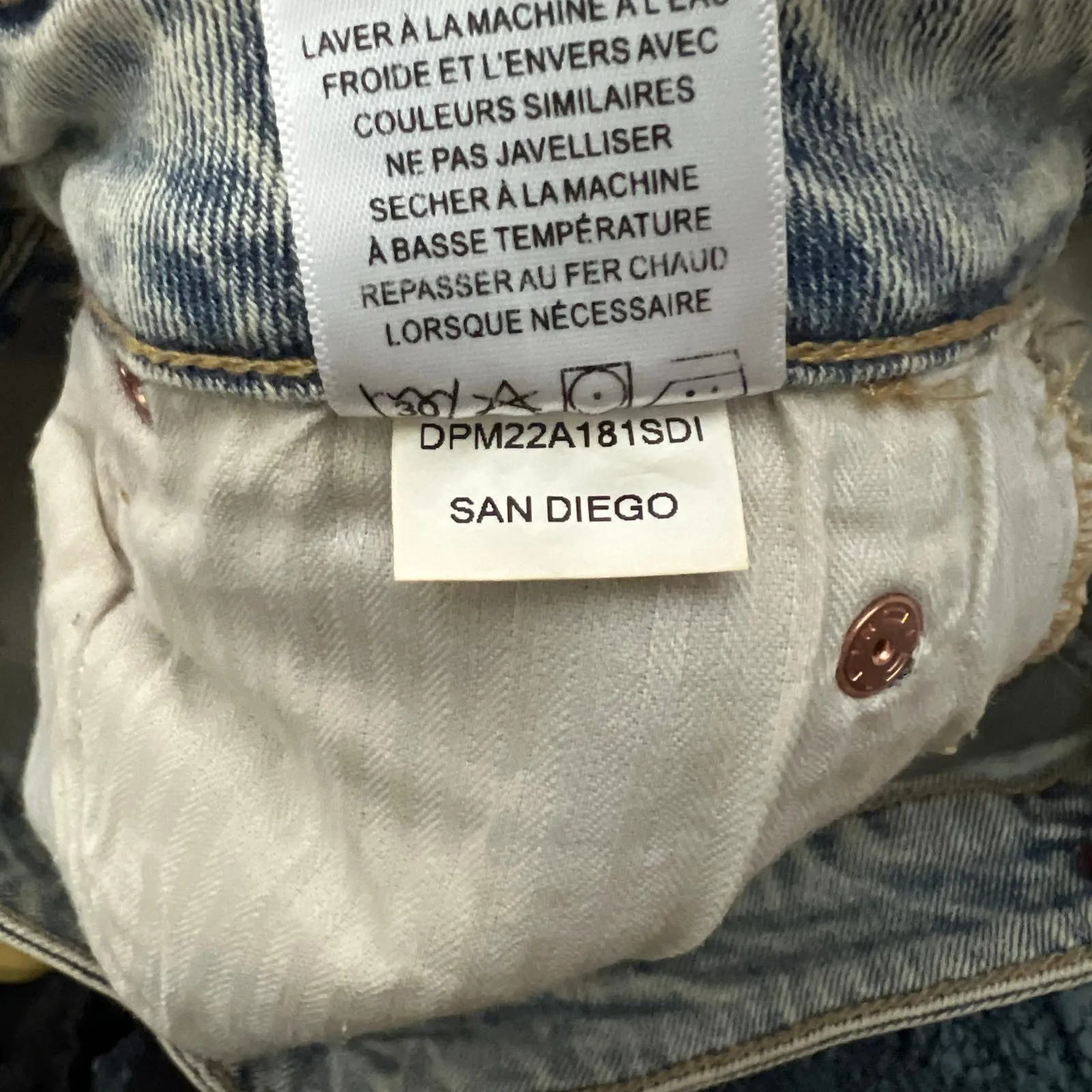 Dear John Light Wash Frankie Straight Leg Jeans in San Diego Womens 29 Crop Y2K - Image 8