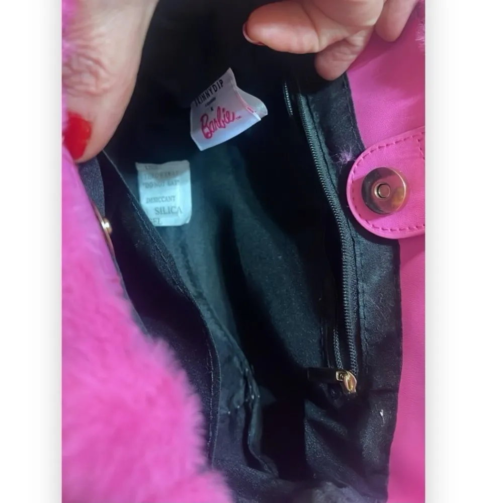 Barbie & Skinnydip London Collaboration Pink Furry Crossbody RARE Purse Bag - Image 9