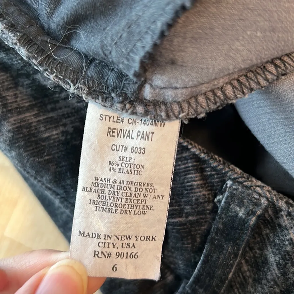 Womyn Mid - Image 10