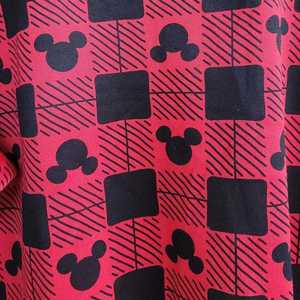 NWT! Disney Red Black Mickey Mouse Print Sweater Shirt L - Image 7
