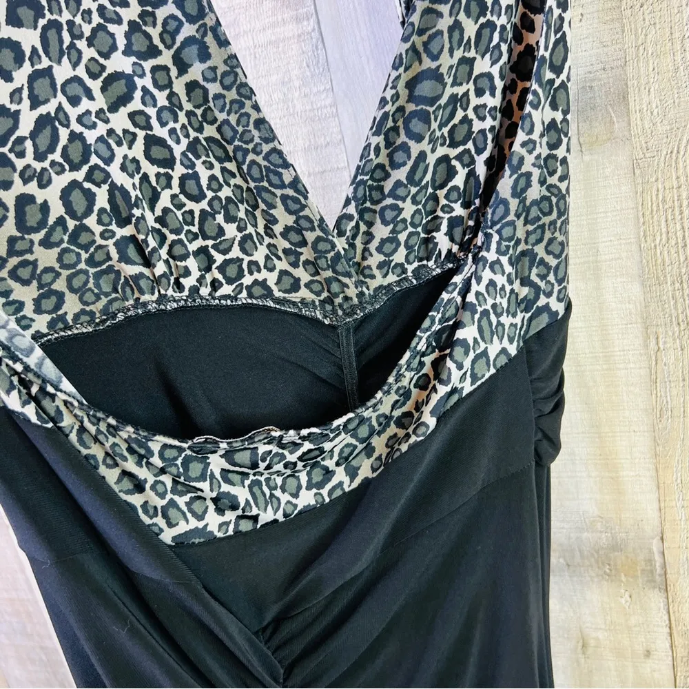 Body Central Medium Body Con Style Dress w/Halter Style Tie Around the Neck - Image 5