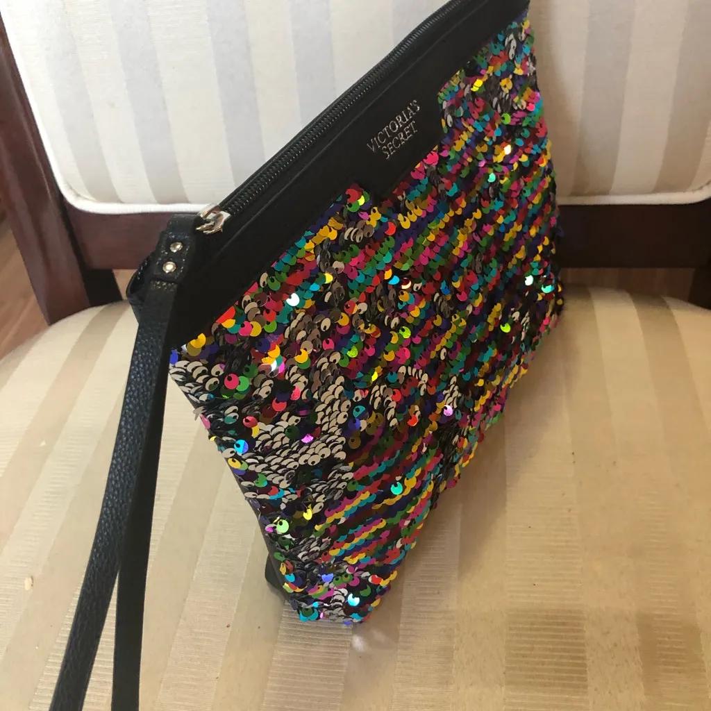 Limited edition victoria secret sequin pouch - Image 3