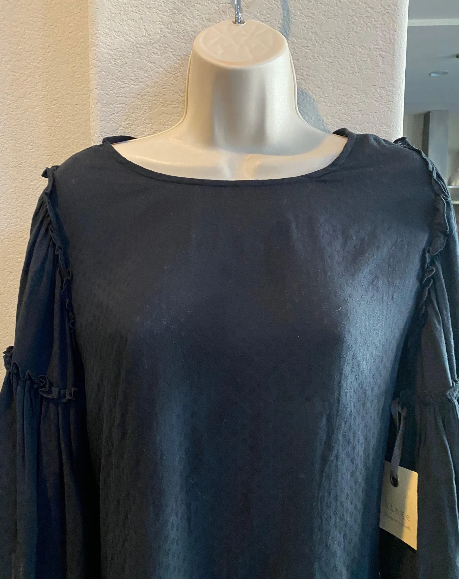 NWT boho lightweight  oversized blouse with peasant sleeves. - Image 4