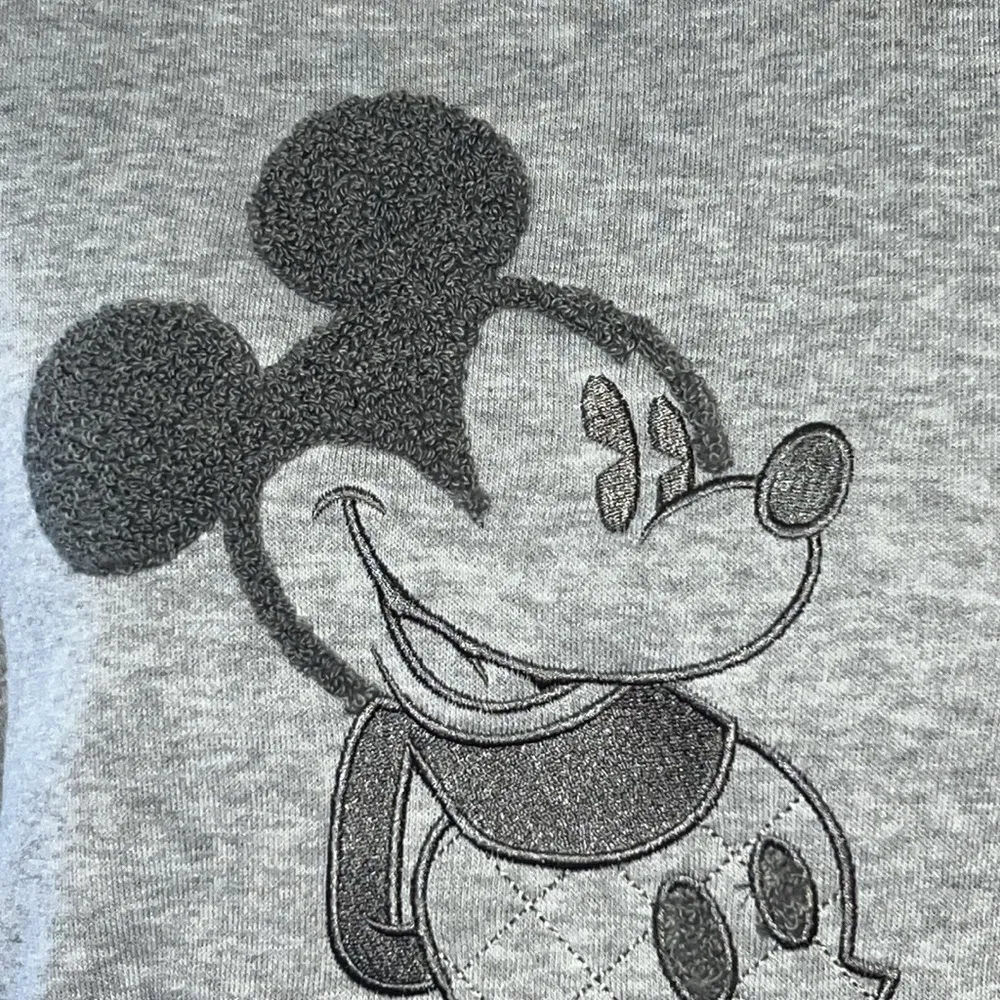Disney size small grey pullover sweater embroidered Mickey Mouse Disney World ls - Image 2