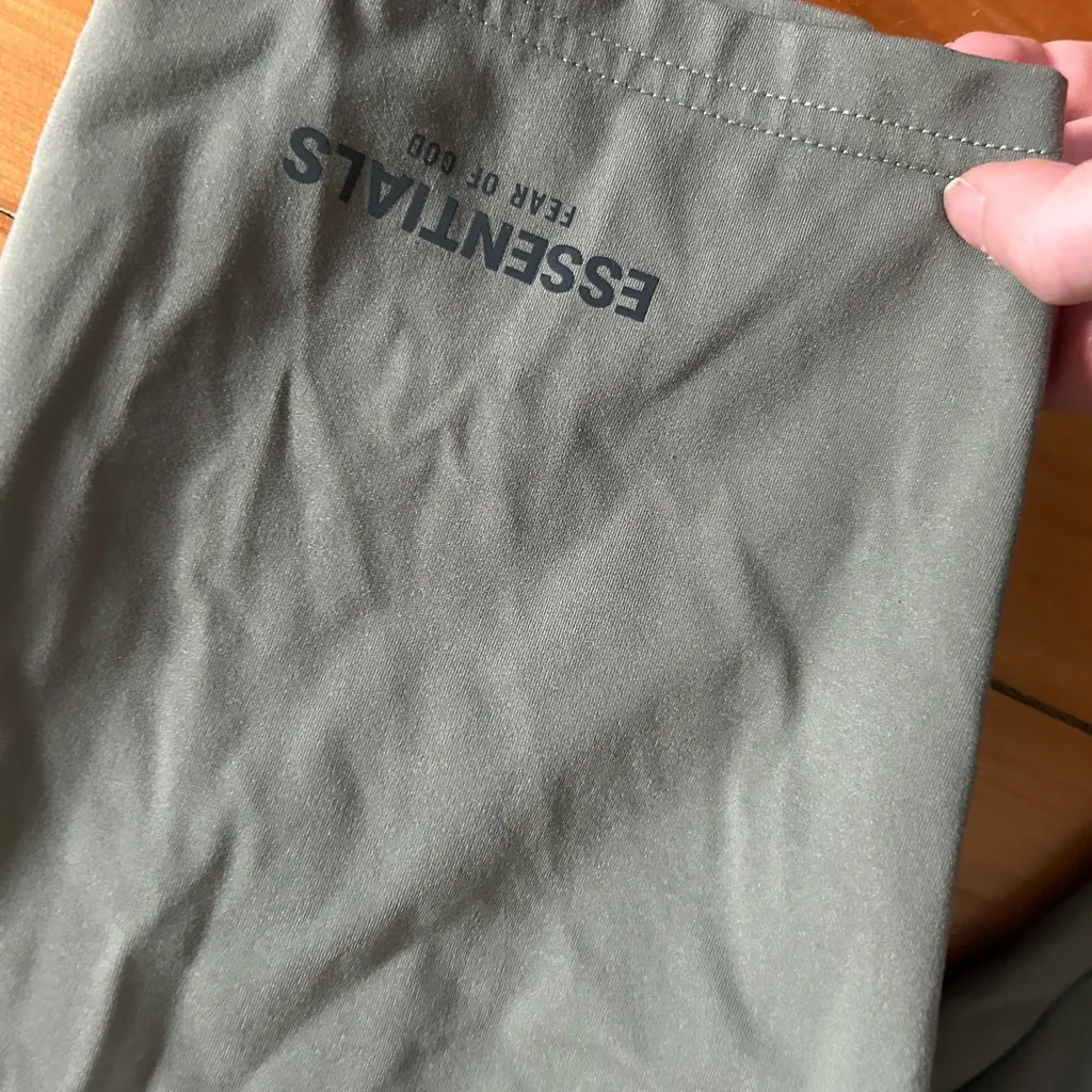 Fear of god essentials biker shorts women’s small green taupe Tan - Image 5