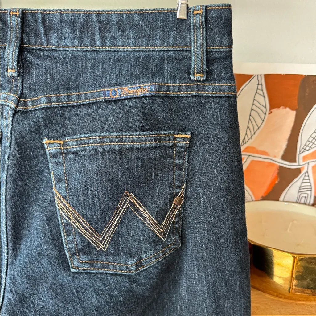 Wrangler Q-Baby Dark Rinse Bootcut Denim Jeans Size 7/8 x 32 - Image 3