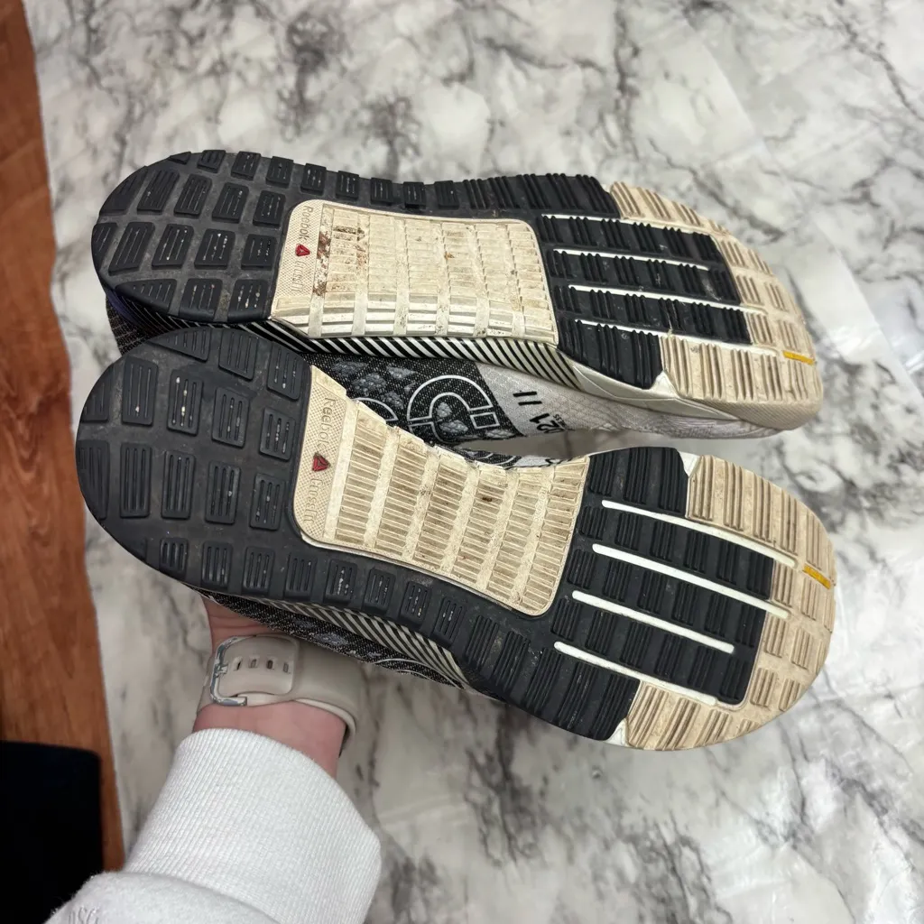 Rebook CrossFit Sneakers size 9 gym shoes grey white - Image 5