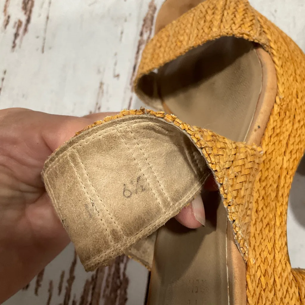 Stuart Weitzman  RATTAN SANDALS - Image 8