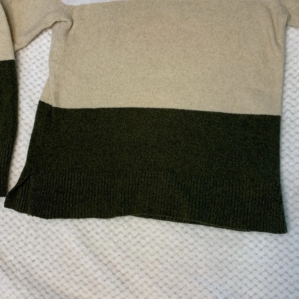 J Crew tri color extra soft sweater  sz S crew neck comfy casual cozy office - Image 4