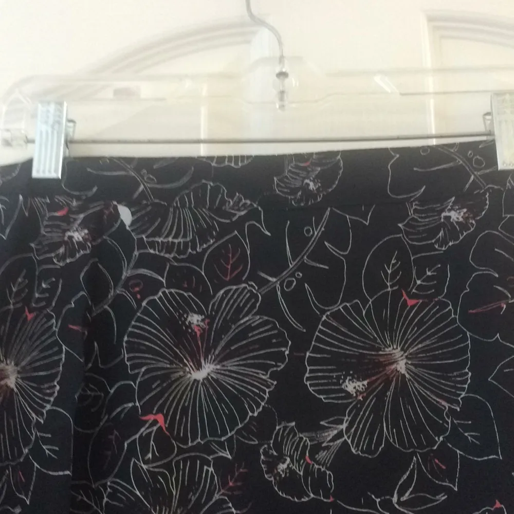 FINAL MARKDOWN NWT Joan Leslie Lined Skirt (18W) - Image 4