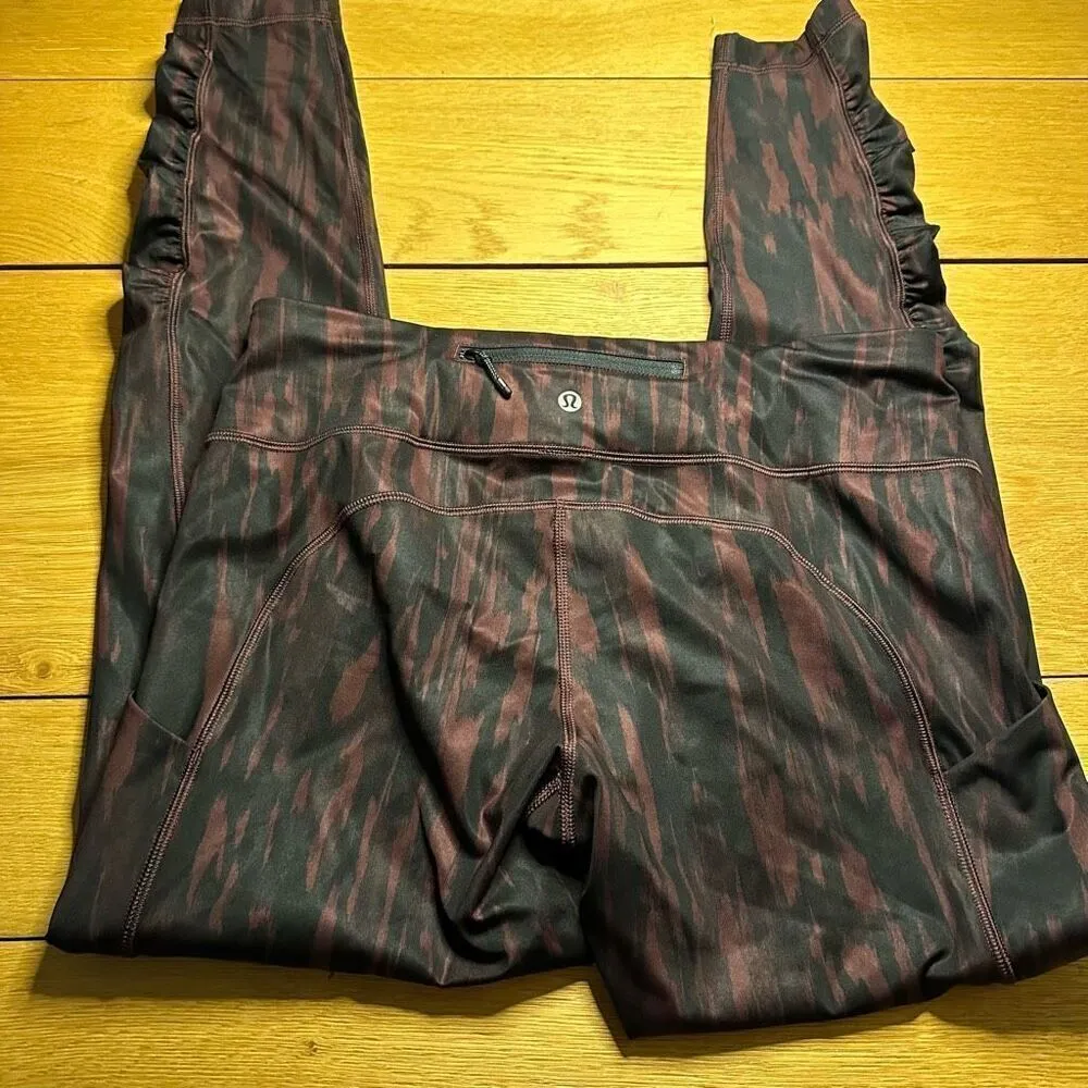 Lululemon Speed Tight IV Painted Animal Bordeaux Drama Black / Black 10 - Image 6