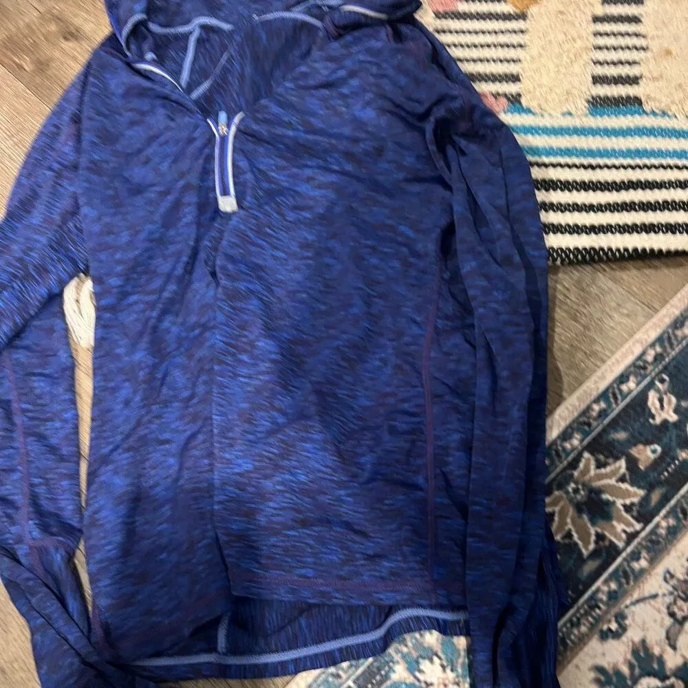 Athleta  small quarter zip pullover - Image 3