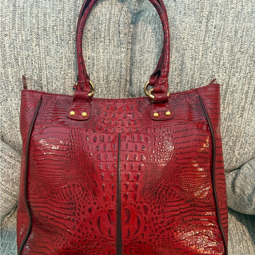 Brahmin shoulder bag. Very EUC. Not a scratch on it. - Image 15