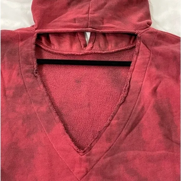 NWT HUDSON Tie Dye Hoodie with Cutout Back in Cabernet Fatigue Size‎ Small - Image 7