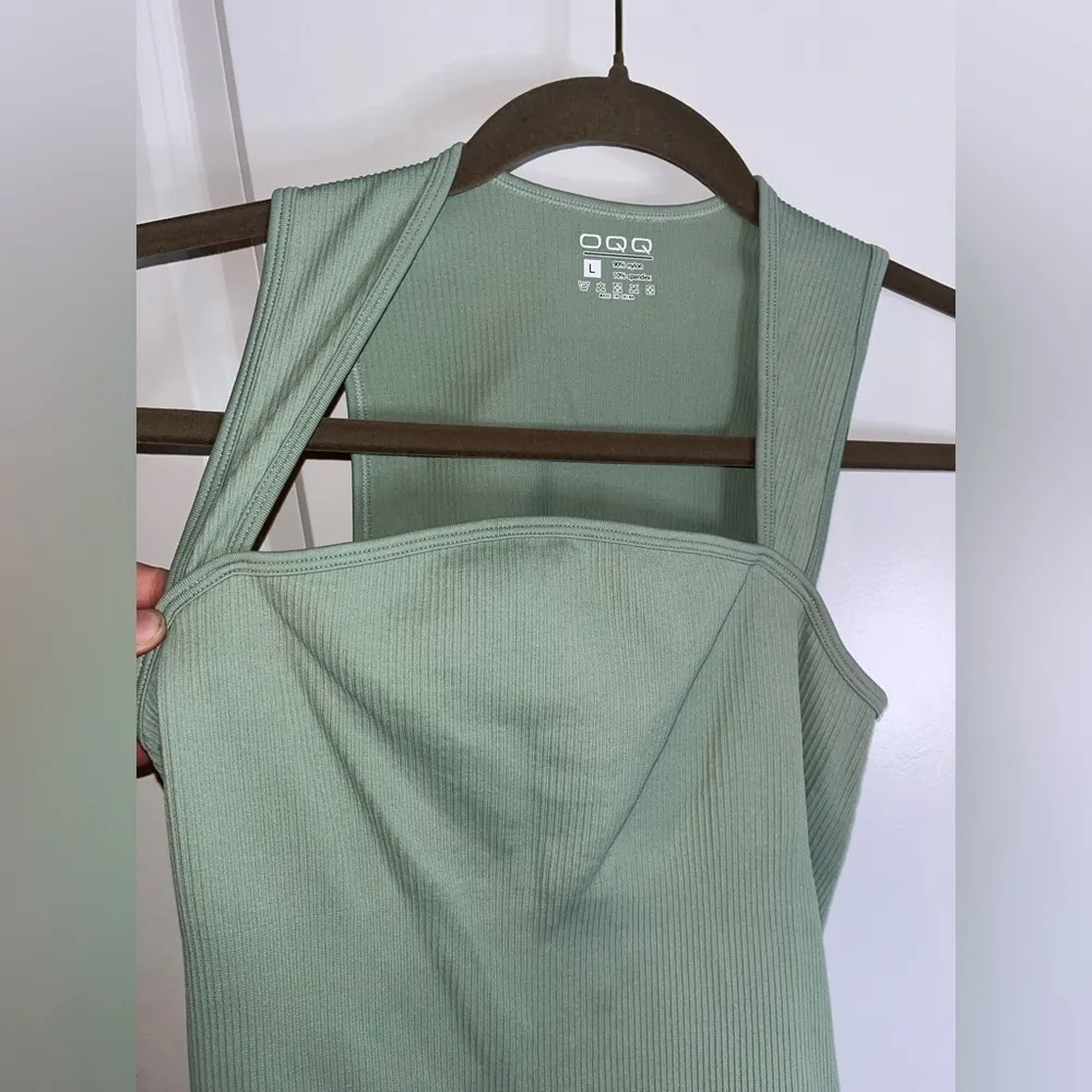 OQQ Women's 1 Piece Bodysuit Sexy Ribbed Strappy Square Neck Sleeveless Sz Large Green - Image 12