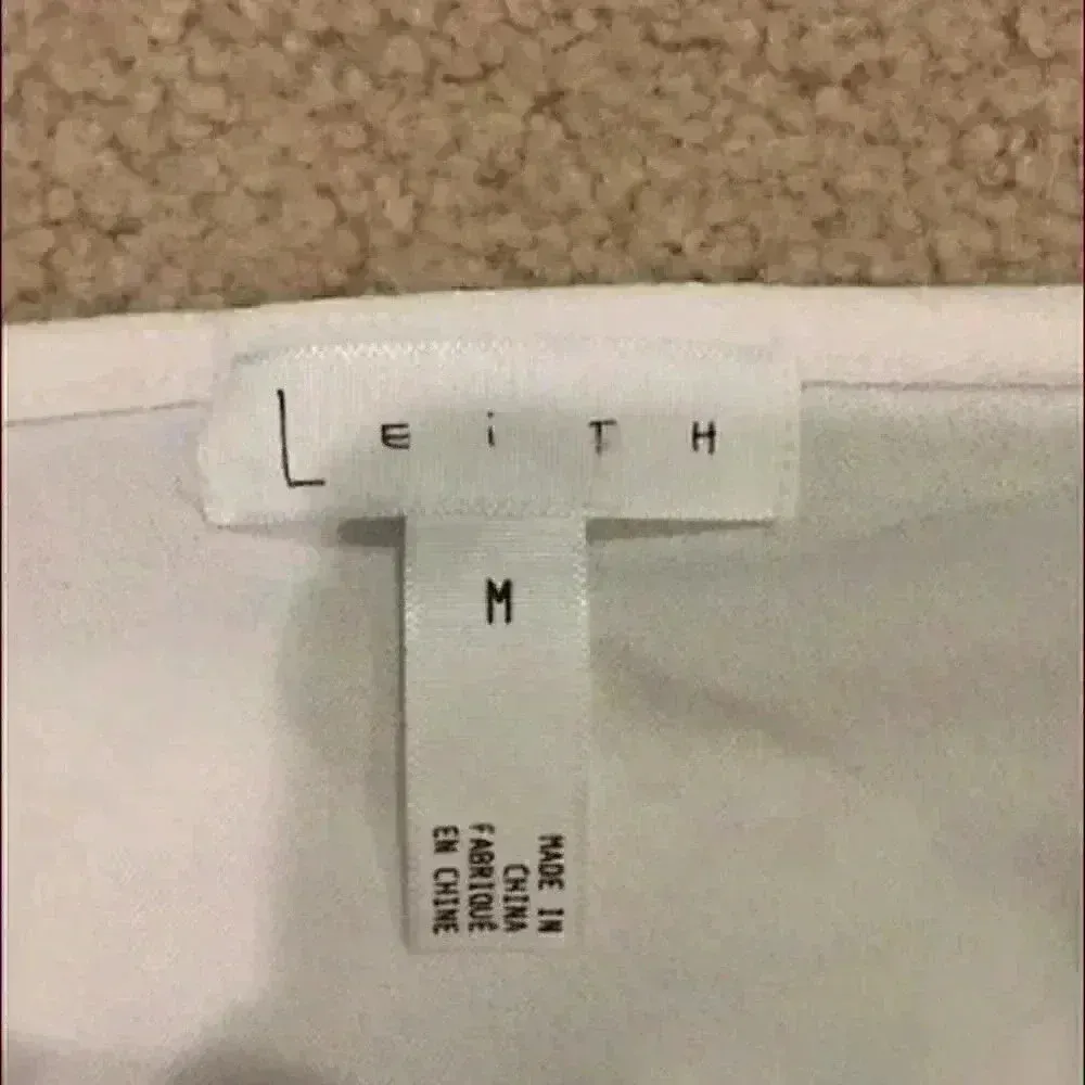 Leith white off the shoulder shirt in size medium - Image 3