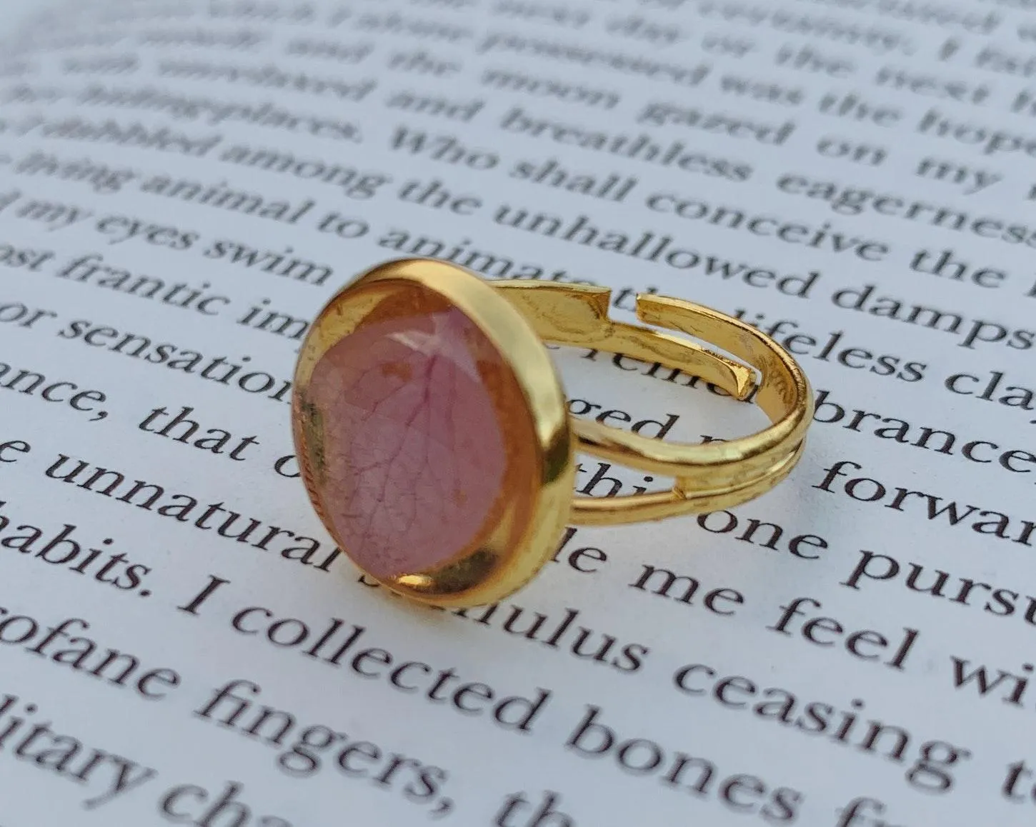 Handmade Resin Ring! Gold - Image 5