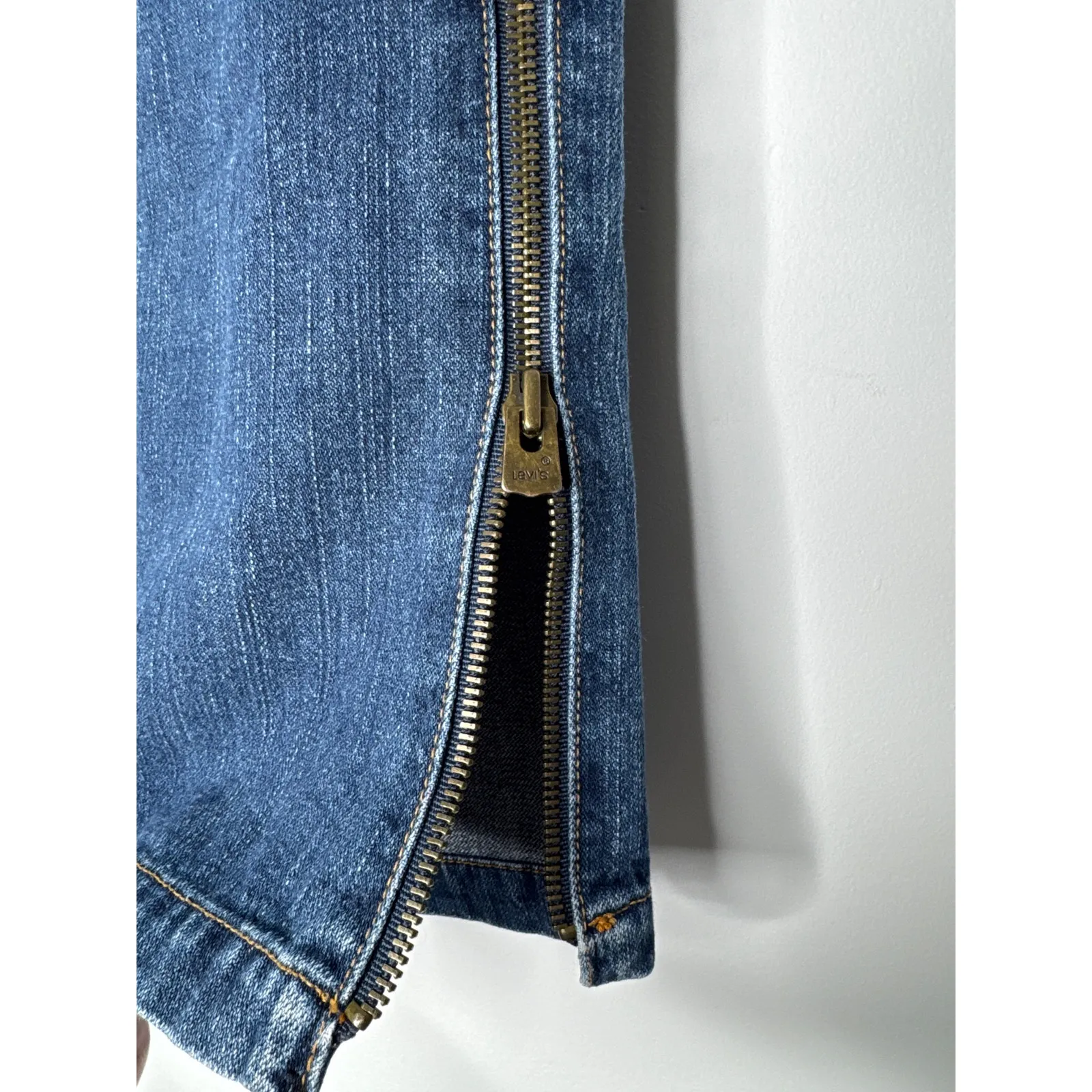 Vintage Levi’s Denim Skirt Superlow Made in USA Y2K zipper slit sides waist 33" - Image 8