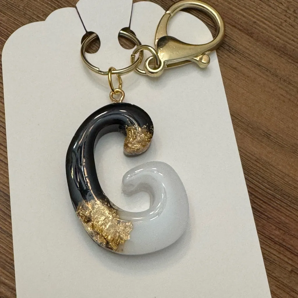 Gold and Black Initial G Key Holder - Image 2