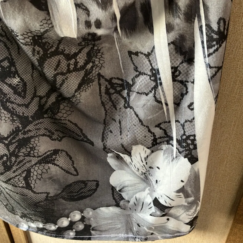 Cover Charge Lace Detail vest small - Image 11