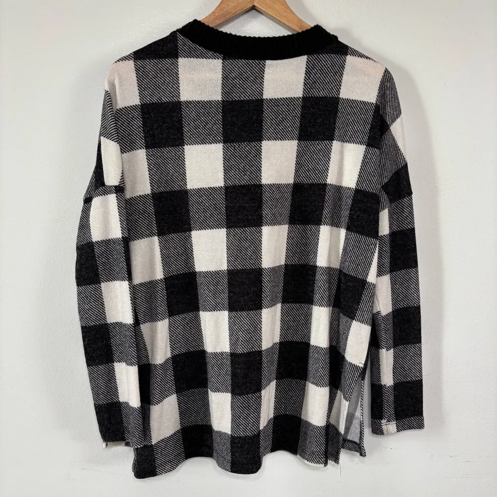Black/White Checkered Pull Over Top W/ Tie Detail Size S - Image 5