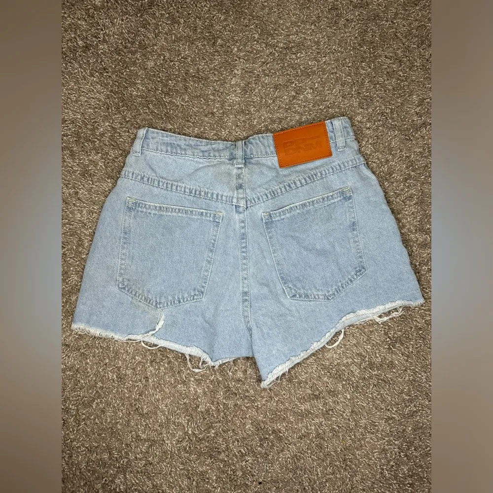 Princess Polly Light Denim Distressed Shorts - Image 5
