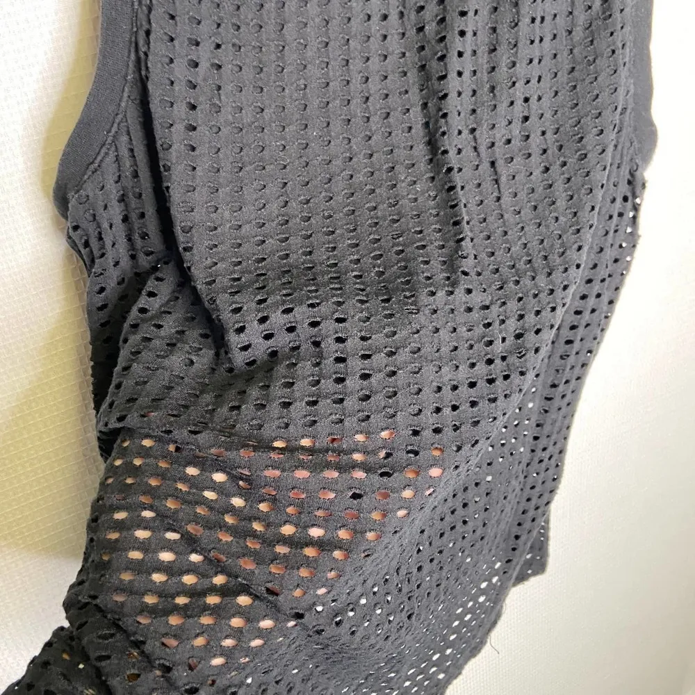 Fabletics  | Black Tank Top‎ Workout Large Lounge Sleeveless - Image 3