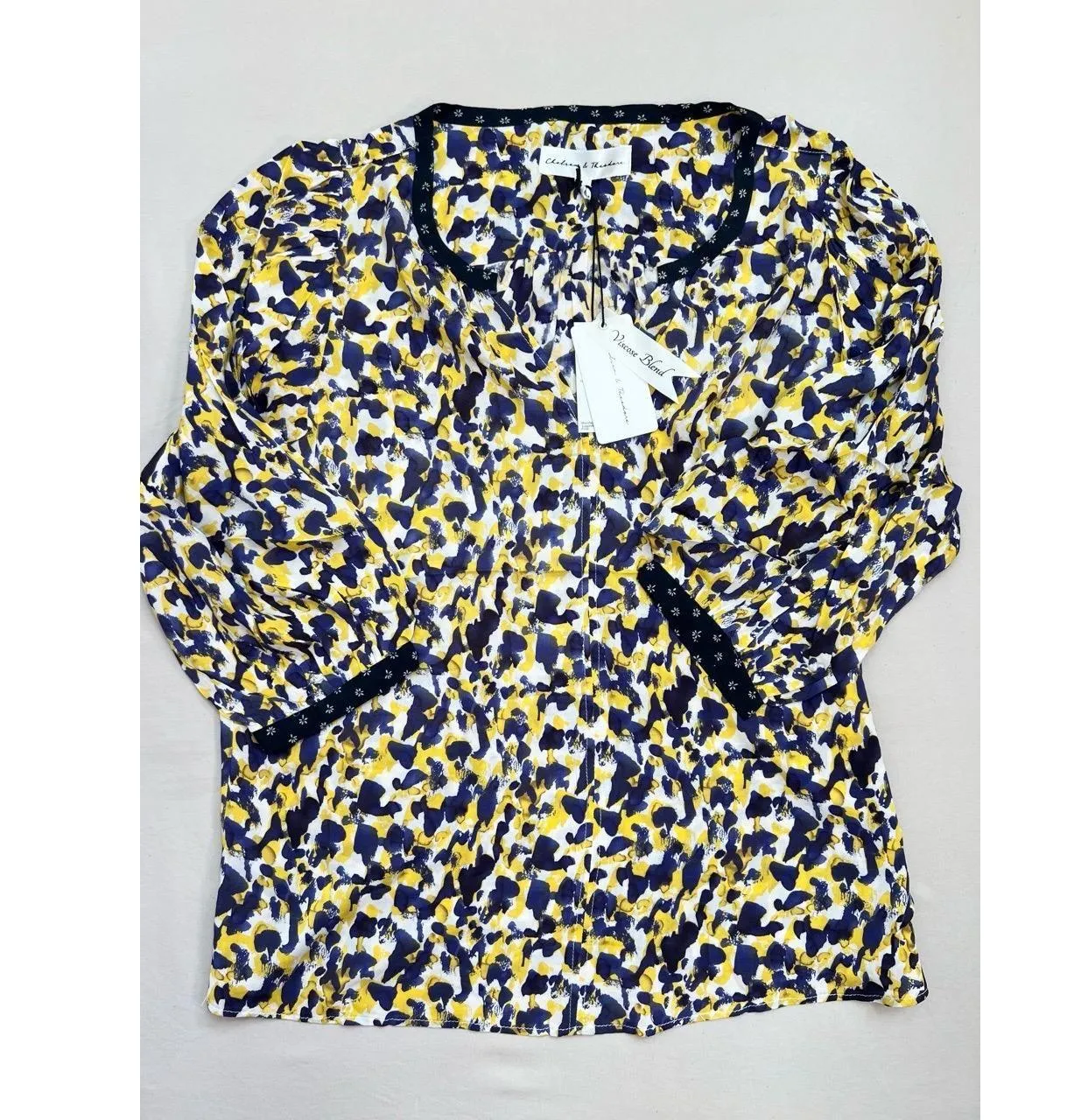 Chelsea & Theodore Blouse Size M Yellow Navy V - Image 2