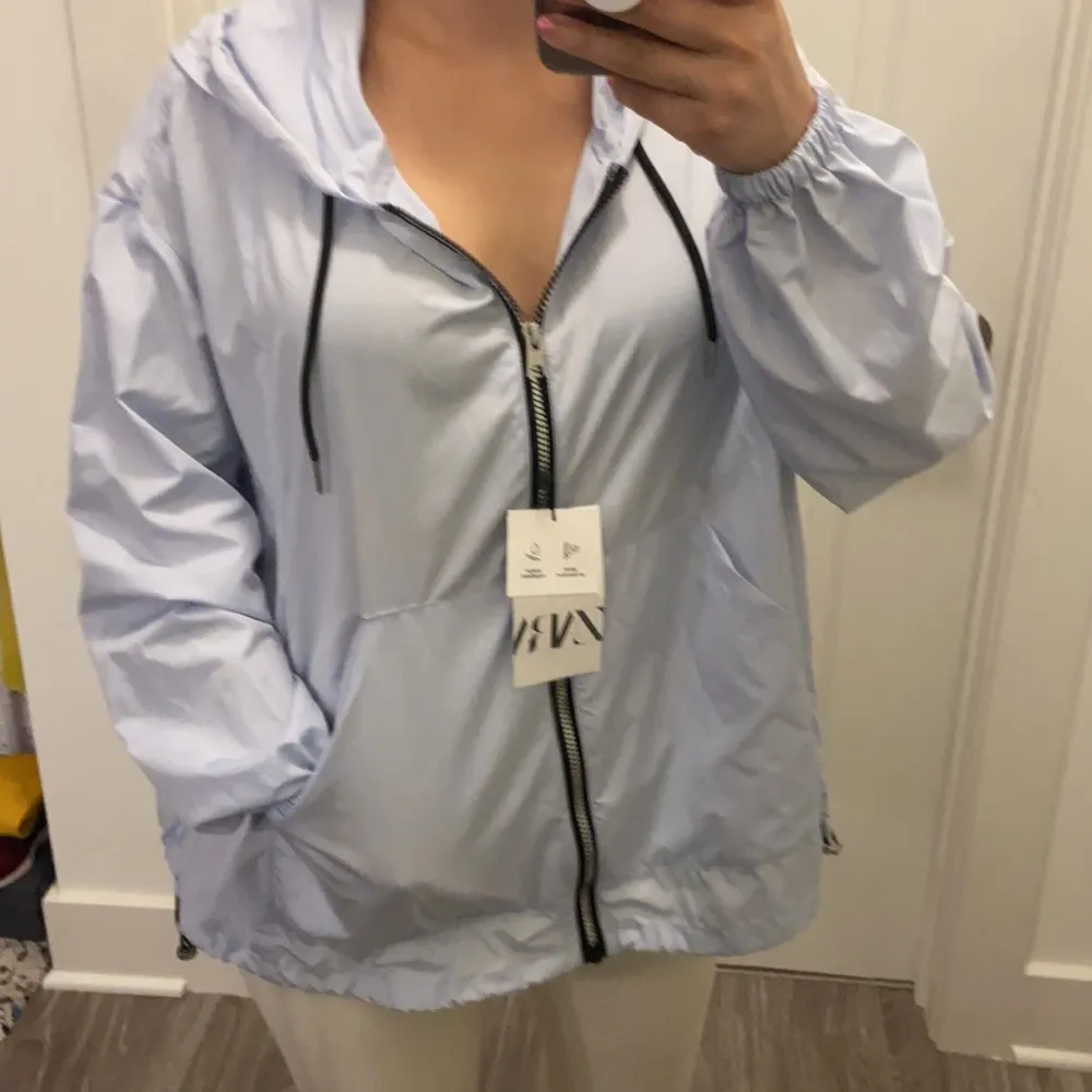 Zara wind proof jacket with bag. M - Image 5