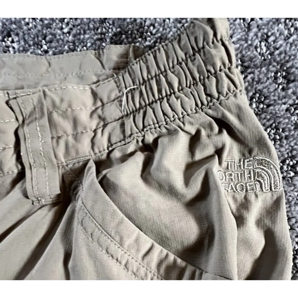 The North Face Womens Convertible Cargo Hiking Pants Sz 10 Beige Zip-Off Outdoor - Image 4