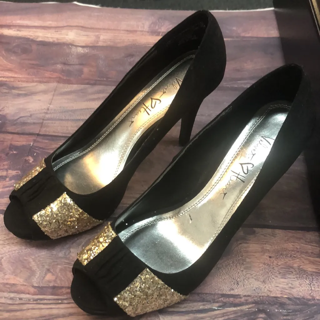 Velvet Heart sz 8.5 black & gold women shoes - Image 3