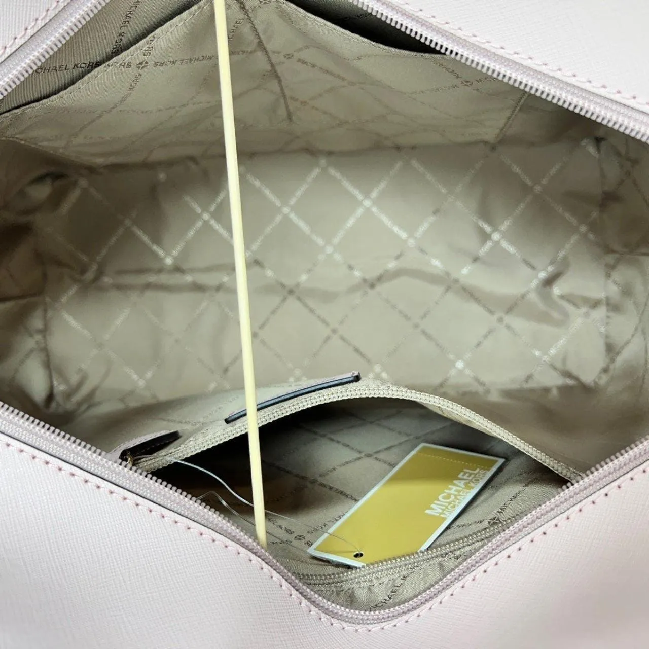 Lt Powderblush Gilly Tote Large Printed Drawstring Travel Bag - Image 7