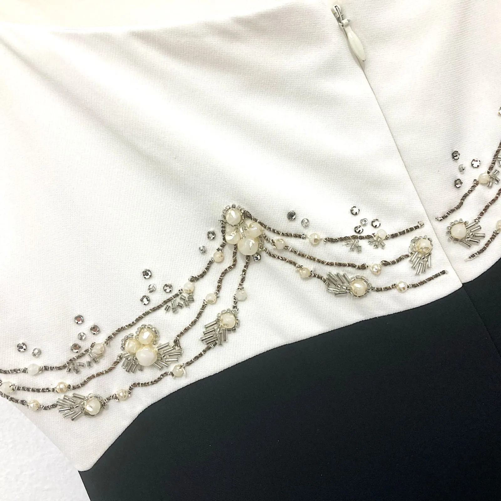 Badgley Mischka Beaded Waist Formal Gown Black White Size 10 Maxi Dress - Image 8