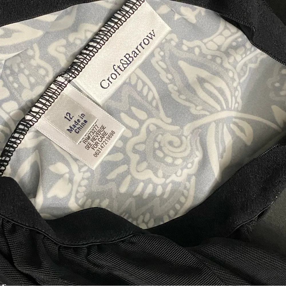 Croft & Barrow Black and White Two Piece Swimsuit - Image 5