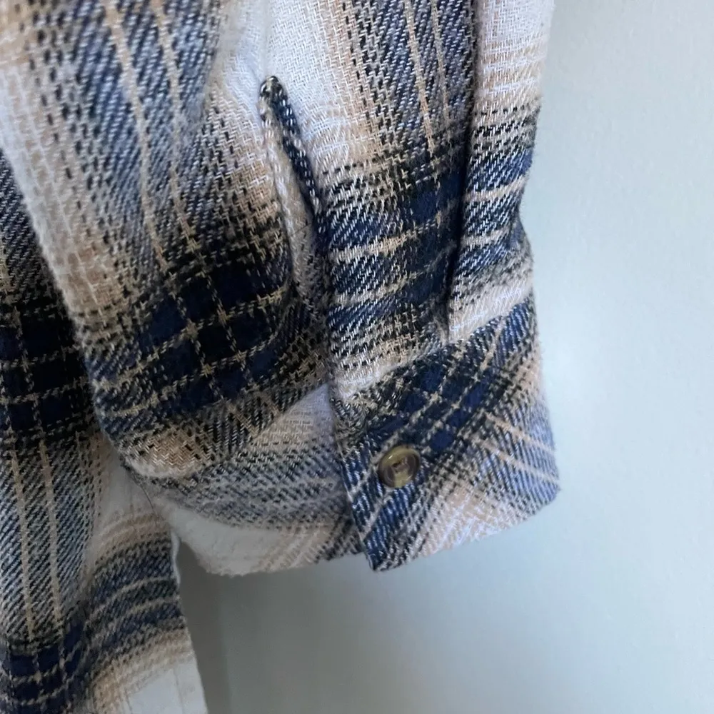 Plaid Button-Up Shirt - Image 6