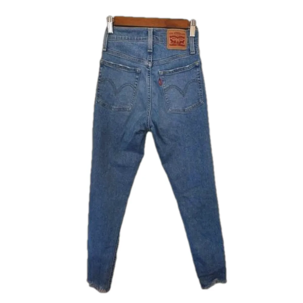 Levi's Wedgie Skinny‎ 24 Denim Medium Wash High Waisted Jeans Raw Hem Button Fly - Image 3