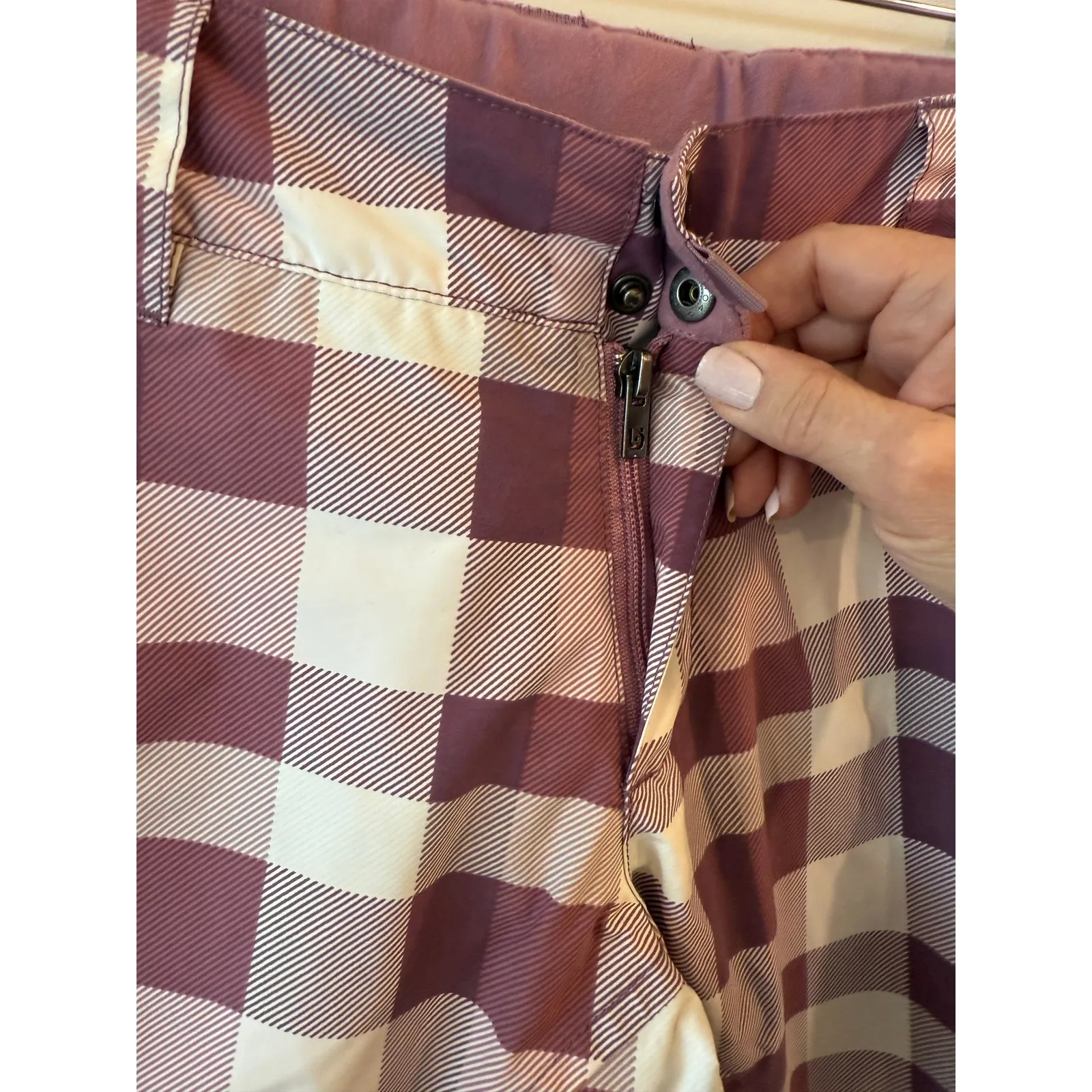 Burton Stow Cargo Pant Womens 28W Purple White Plaid Snowboard Waterproof Pants - Image 4