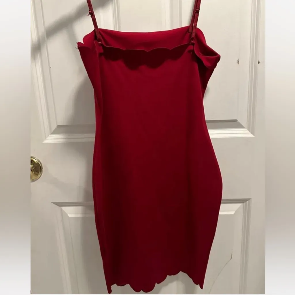SHEIN Strapless Red Scalloped Dress - Image 2