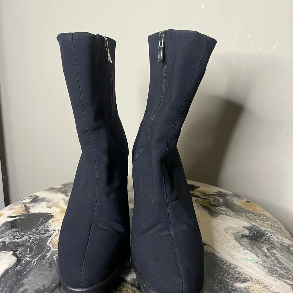 Donald J. Pliner Sport Travel Made In Italy Dark Heeled Boot 8.5 Black - Image 8