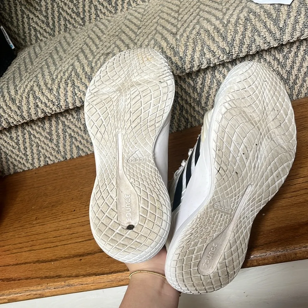 volleyball shoes - Image 5