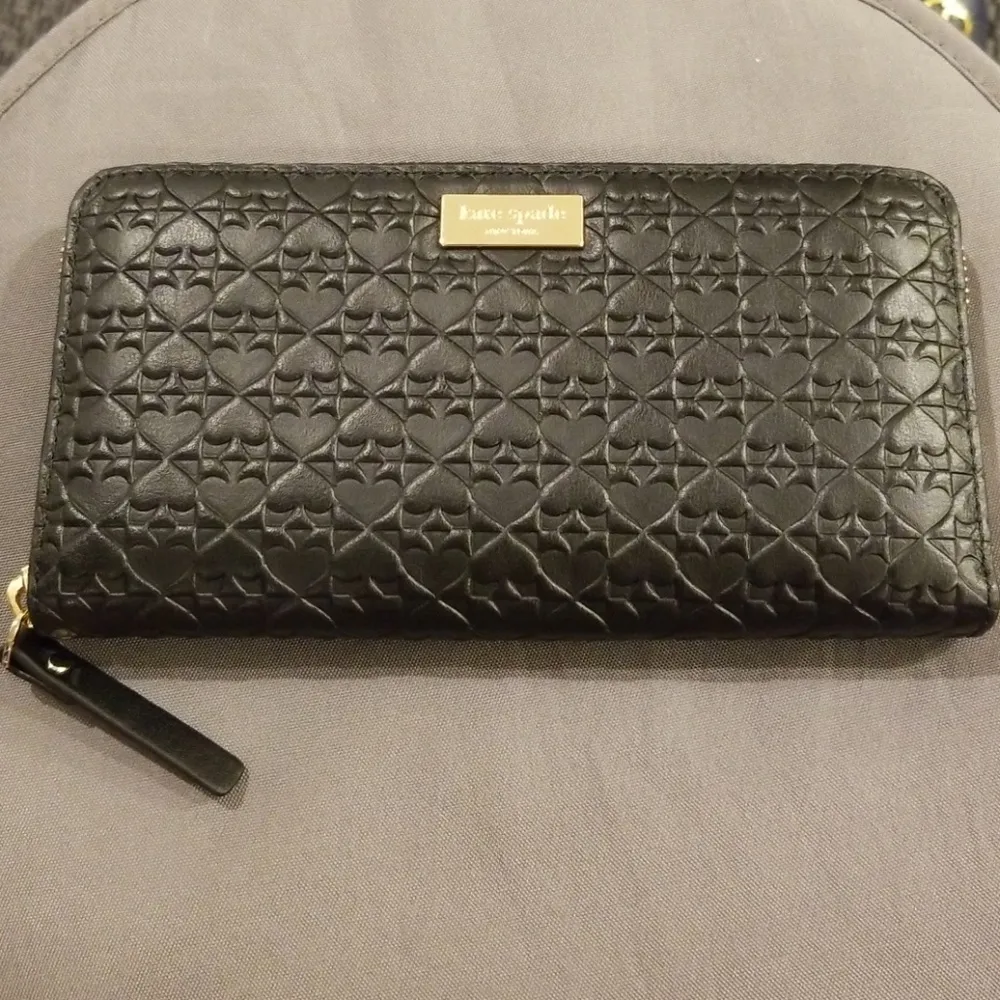 💕Kate Spade💕 Spade Logo Large Zip Around Wallet - Image 4
