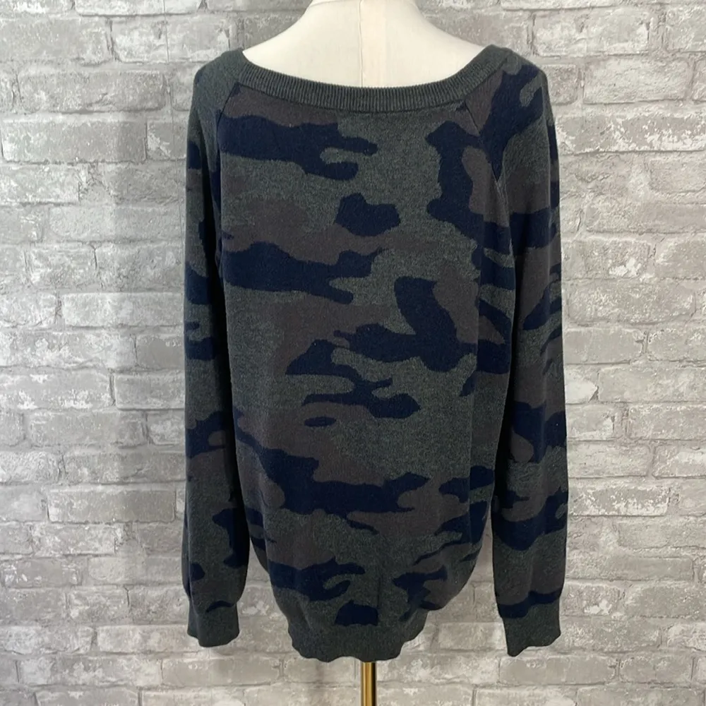 Stitches + Stripes Blue Camo Sweater Size XL - Image 3