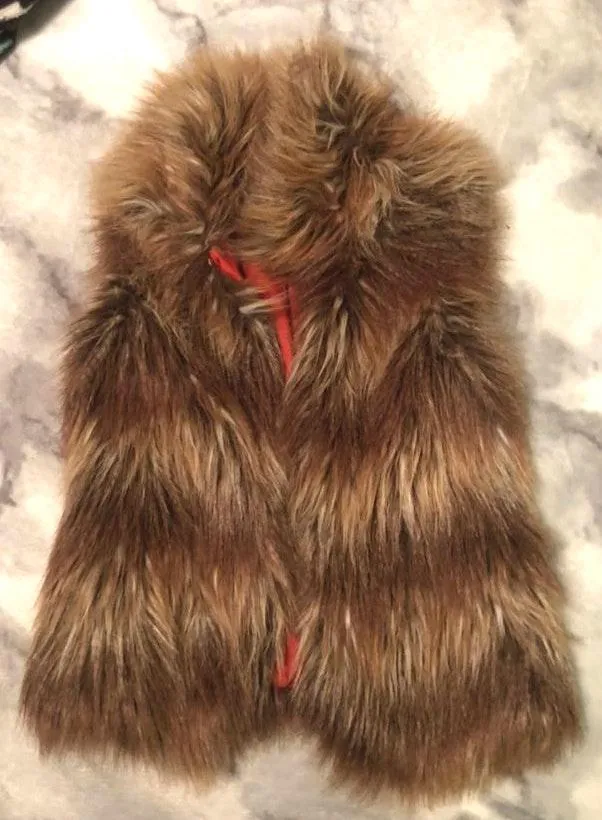 Jack Furry Vest  - Image 2