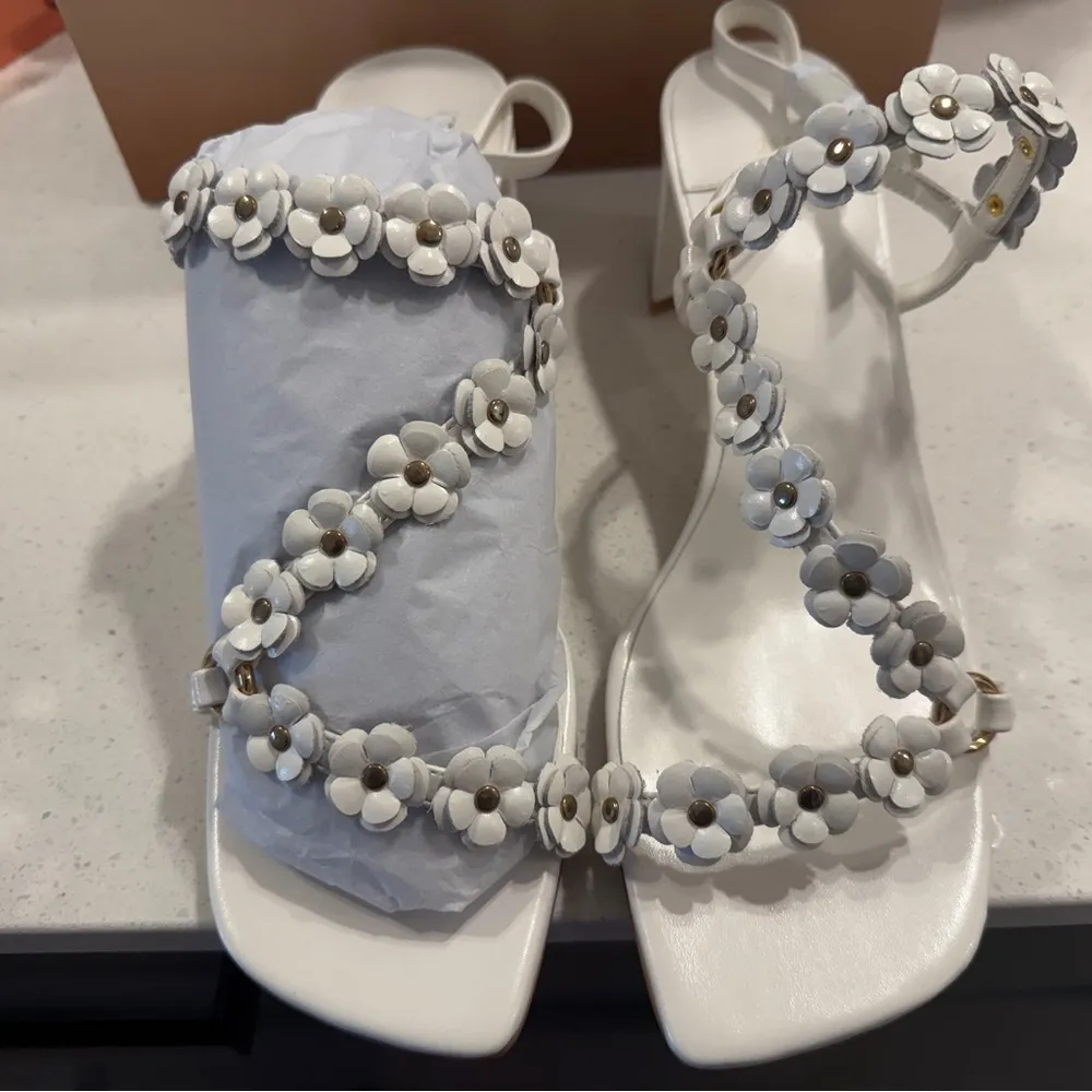 New in box Jeffrey Campbell fragile heels - Image 2